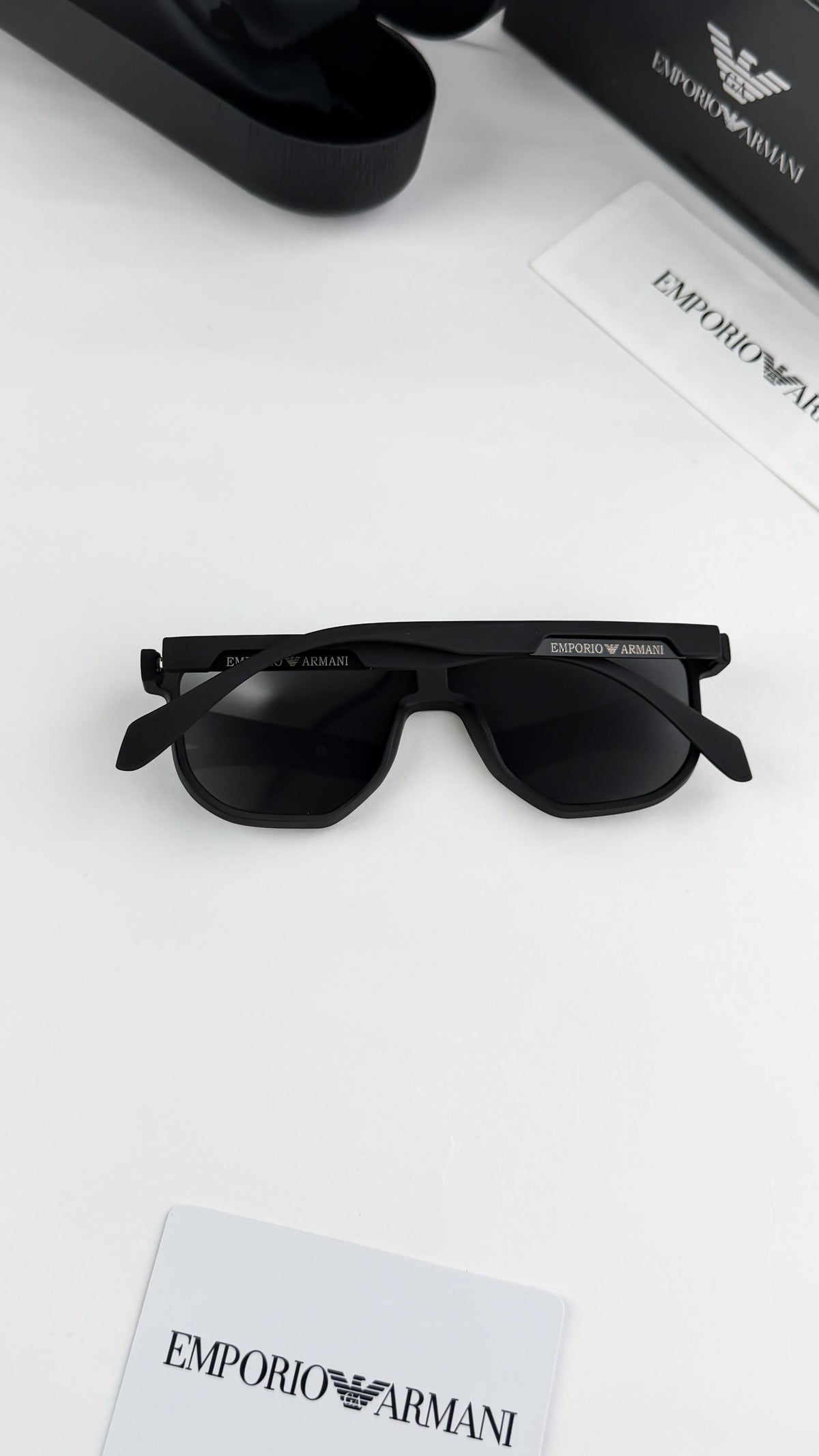 Armani Black 219