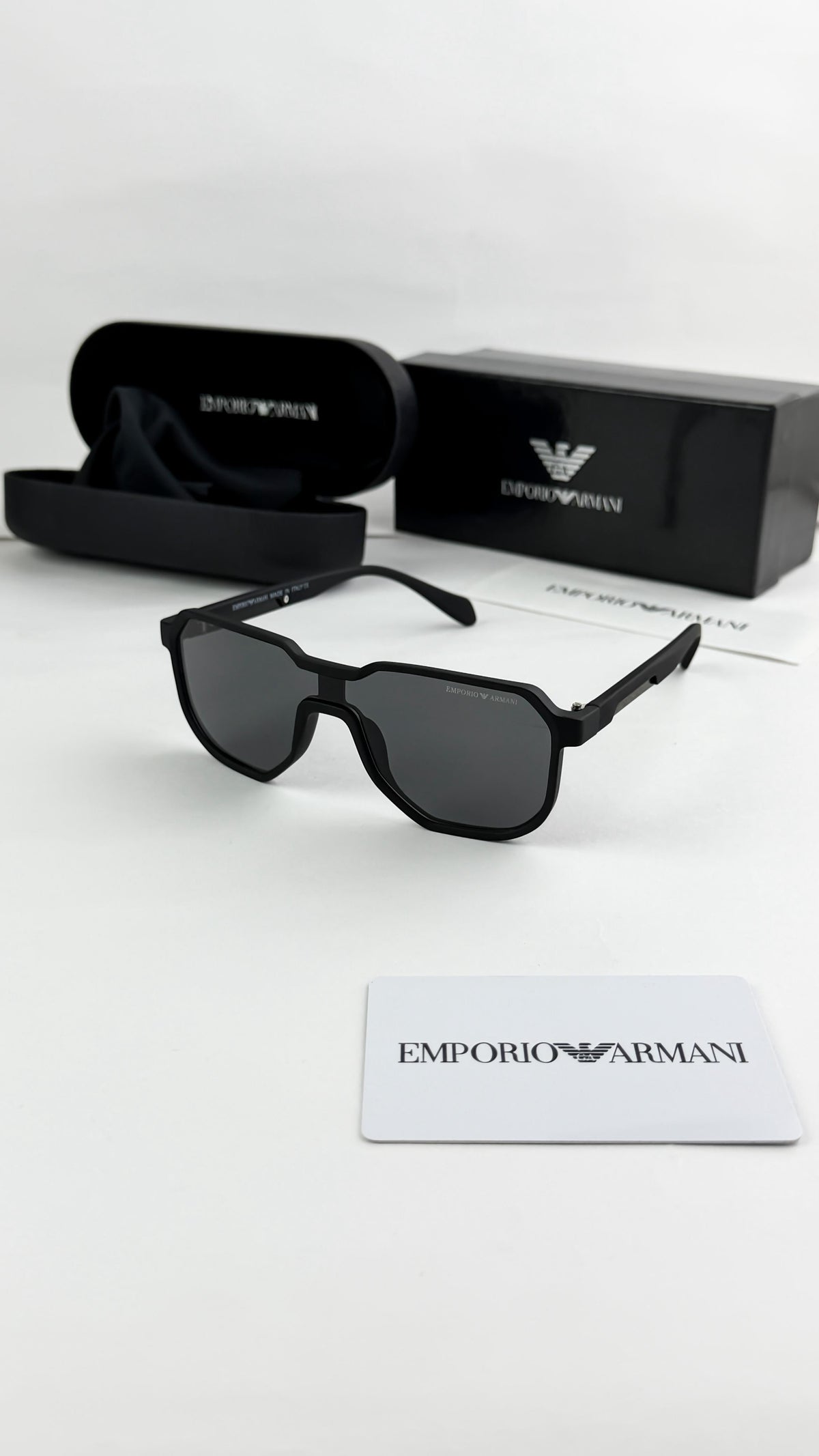 Armani Black 219