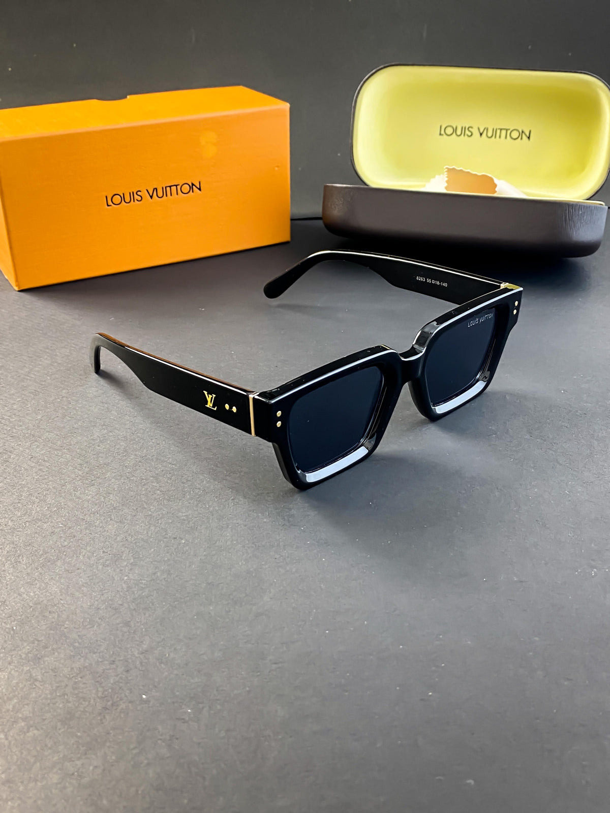 Louis Vuitton Black 8263