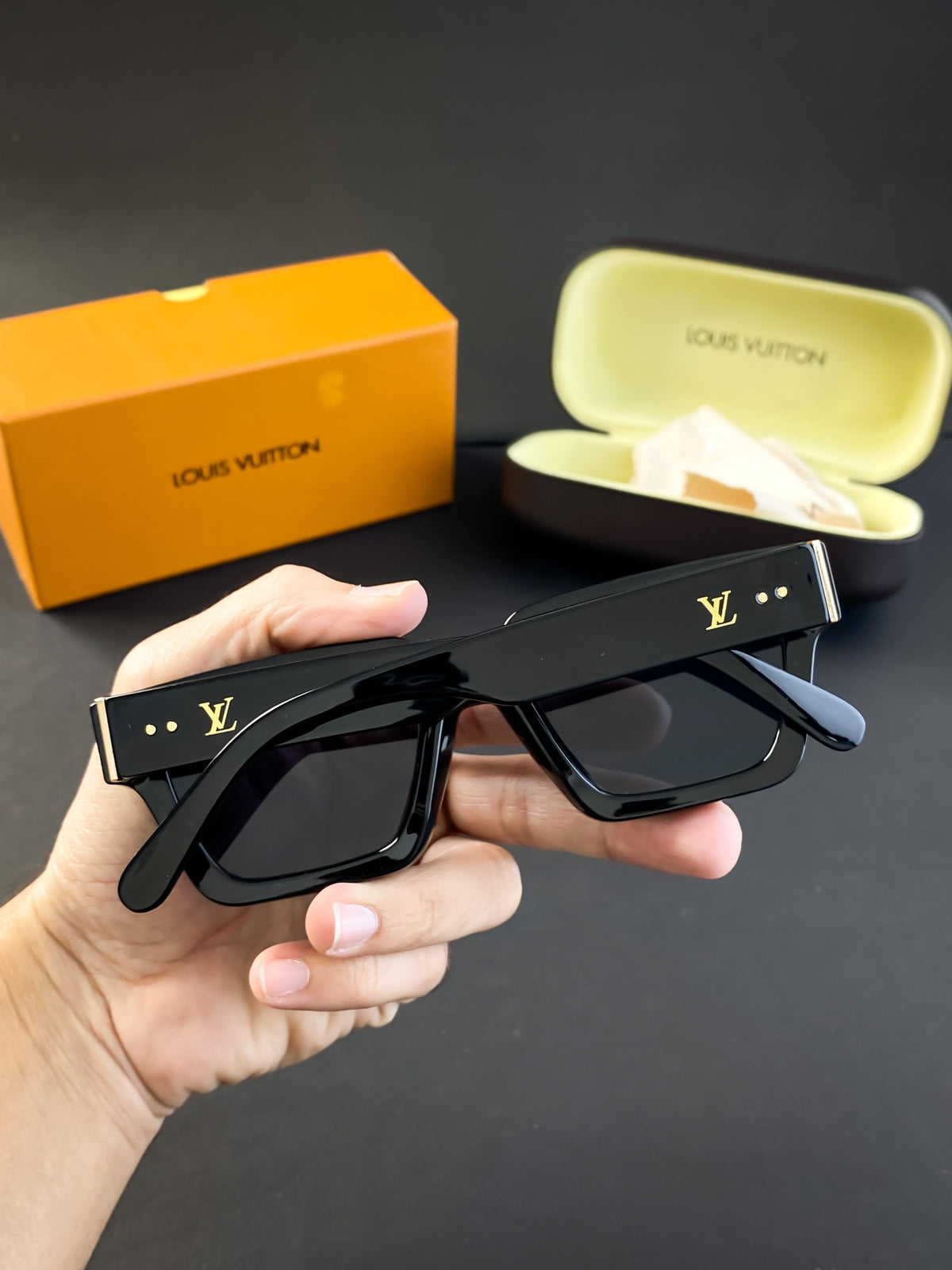 Louis Vuitton Black 8263