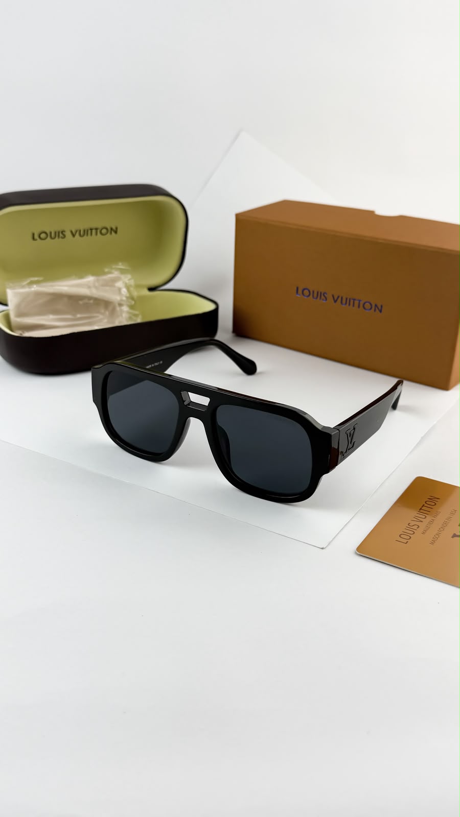 Louis Vuitton Black gold Clash Round Square Men's Sunglasses