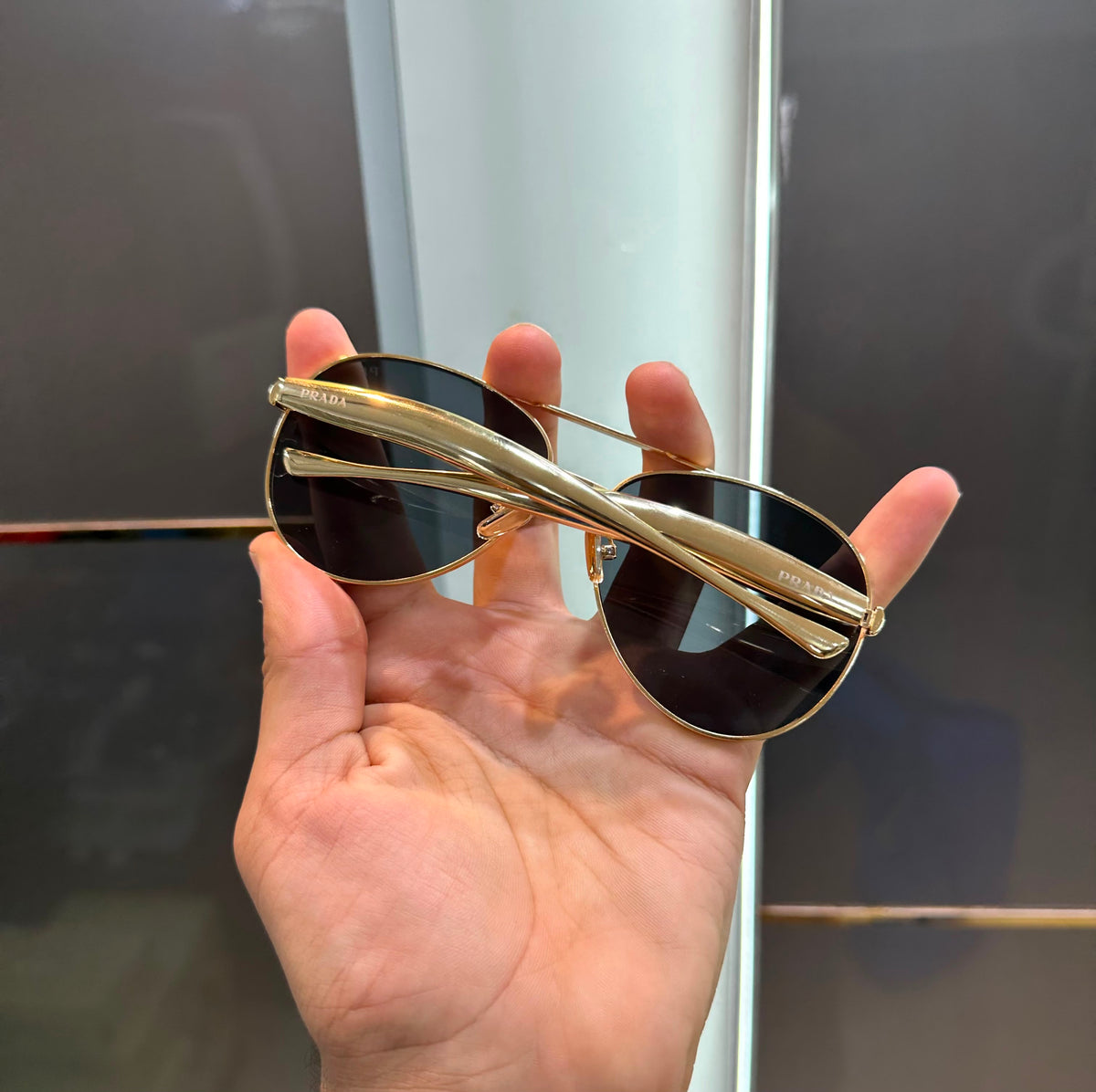 Prada Trending Aviator UV400 Unisex Sunglasses with Designer Metal Frame Unisex Sunglasses