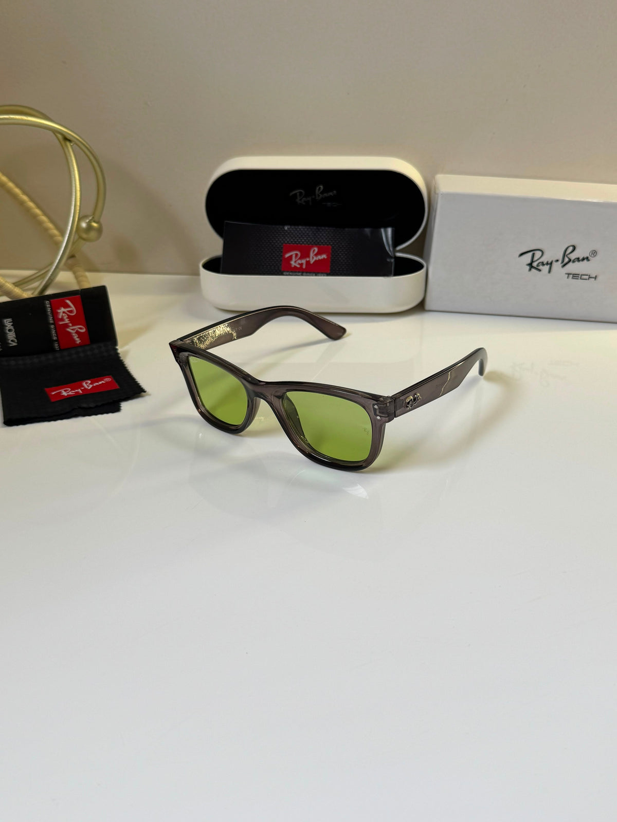 Ray-Ban Wayfarer, Shiny Black Unisex Sunglasses
