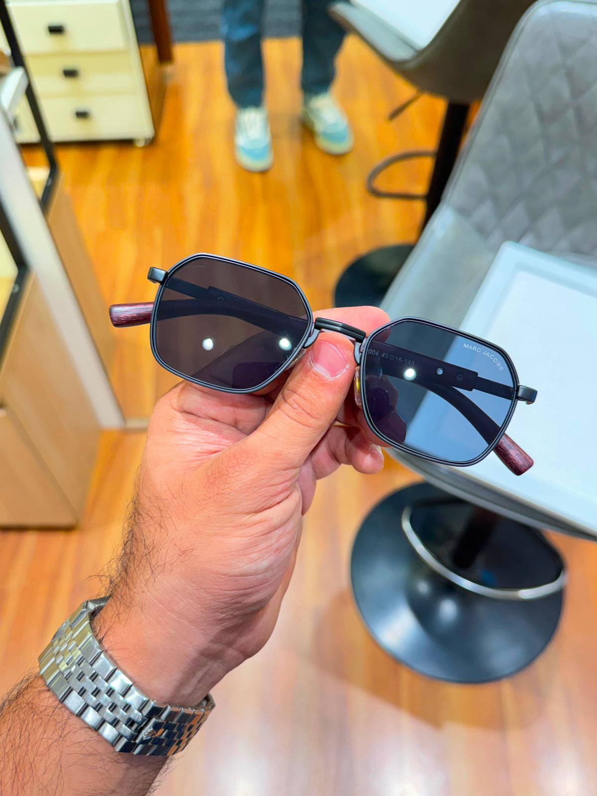 Marc Jacobs geometric dark tinted lenses Unisex sunglasses